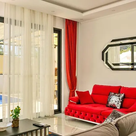 别墅 İslamlar 2 Bedroom Secluded With Private Pool Hot Tub *