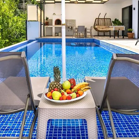 İslamlar 2 Bedroom Secluded With Private Pool Hot Tub Villa *