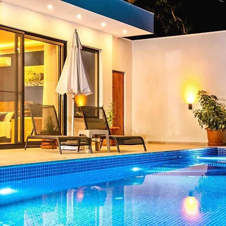 İslamlar 2 Bedroom Secluded With Private Pool Hot Tub
